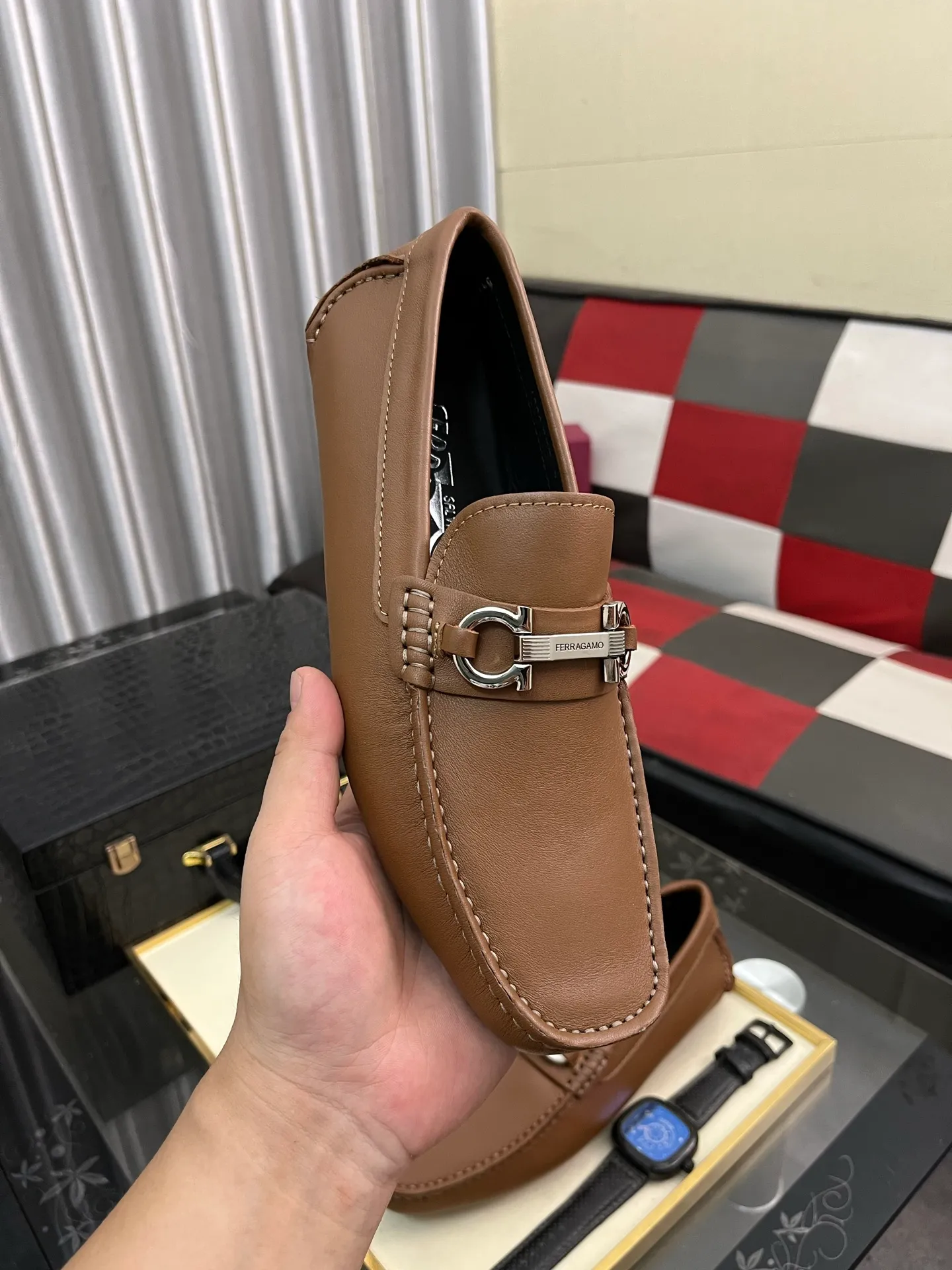 Men's shoes 💰560⌚️⌚️ Ferragamo [Ferragamo] new high-end quality framed shoes. The style is luxurious and elegant, with equal emphasis on practicality and style. We pay special attention to quality and details. The shoe last leather, workmanship and comfort are not inferior! Material: Imported first-layer soft cowhide leather upper ➕Genuine leather lining, code number: 38-446️⃣colors available